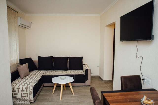 Апартаменты Sunrise Apartment Доброта-17