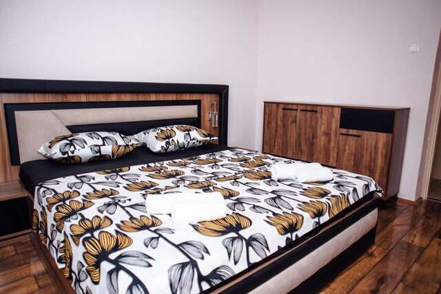 Апартаменты Sunrise Apartment Доброта-23